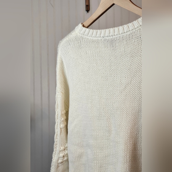 Moon & Madison Anthropologie Cream Cable Knit Bauble Sleeve Sweater Size Medium - Picture 6 of 8